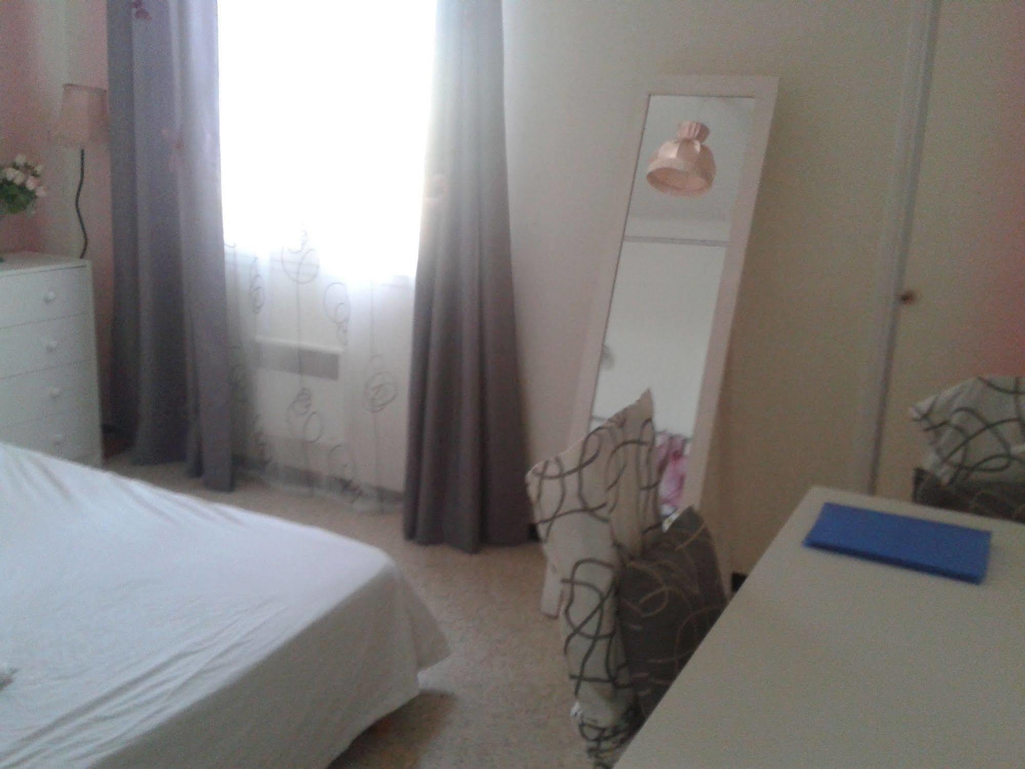 Appartement La Plage En Provence Le Pradet Exterior photo
