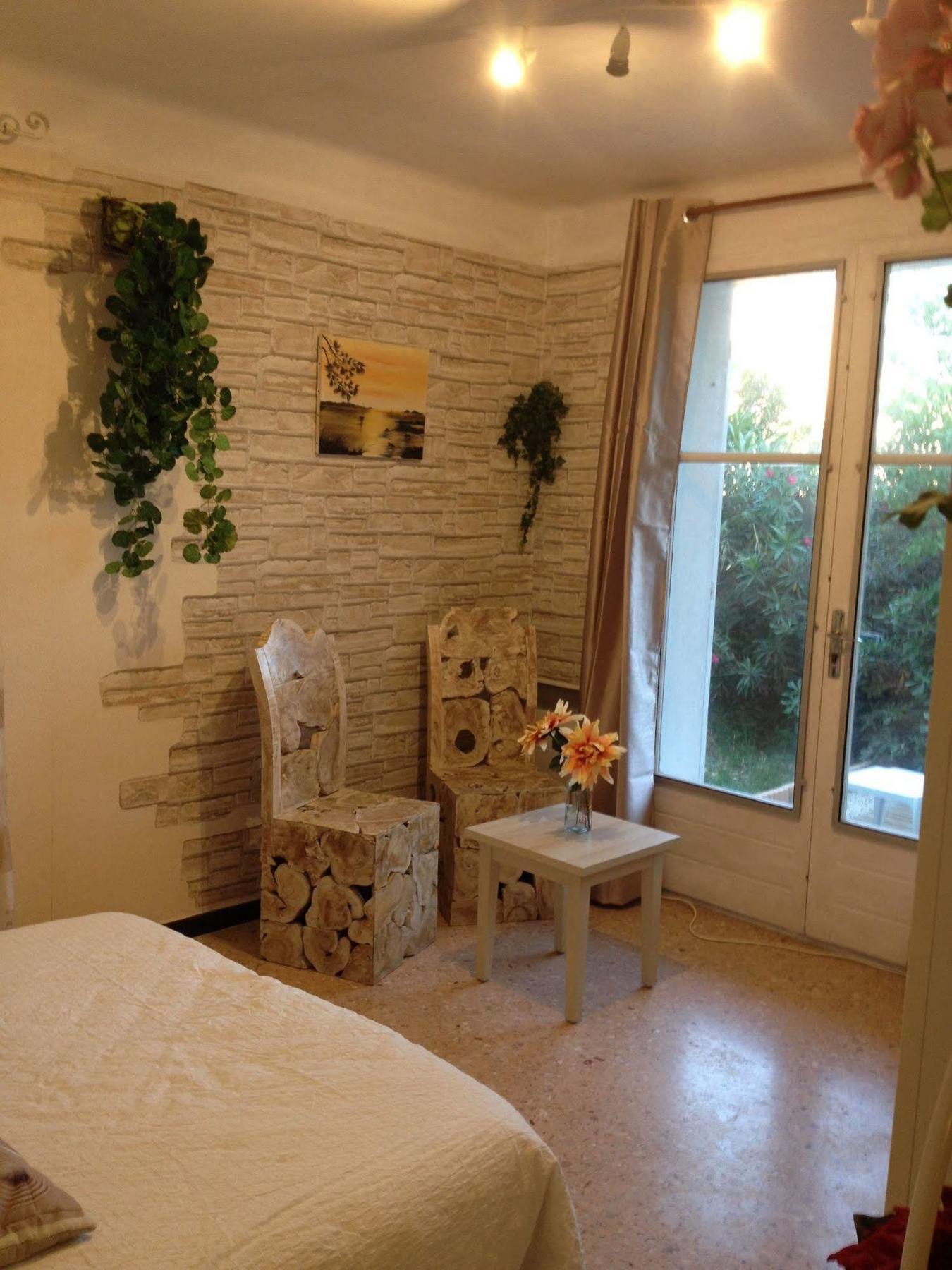 Appartement La Plage En Provence Le Pradet Exterior photo