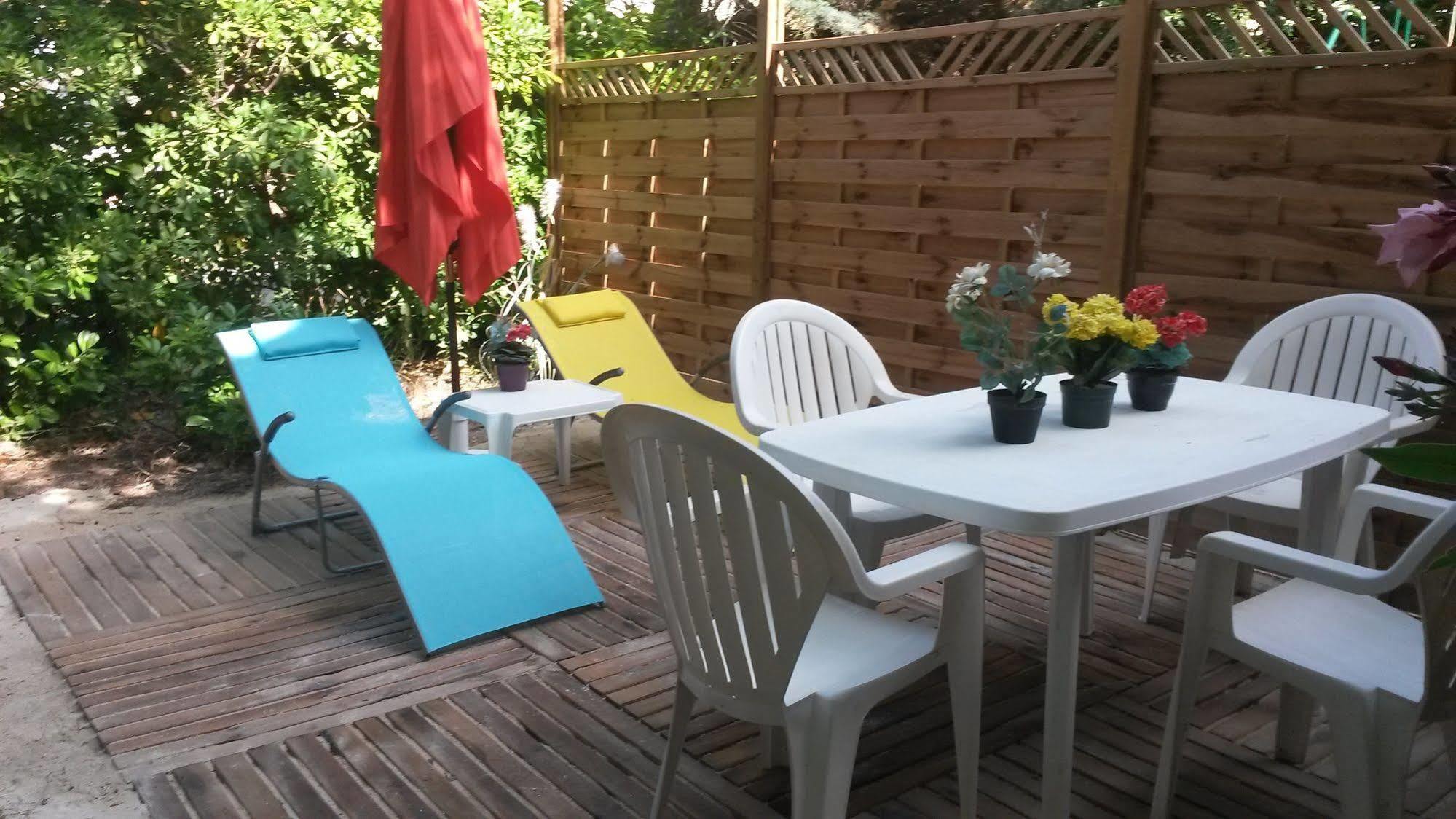 Appartement La Plage En Provence Le Pradet Exterior photo